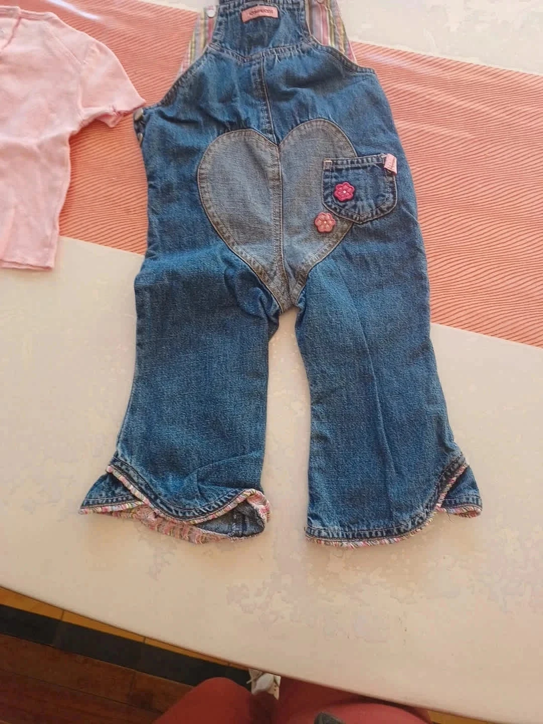 Conjunto macacão de jeans e camiseta Complices 18 meses – photo 15